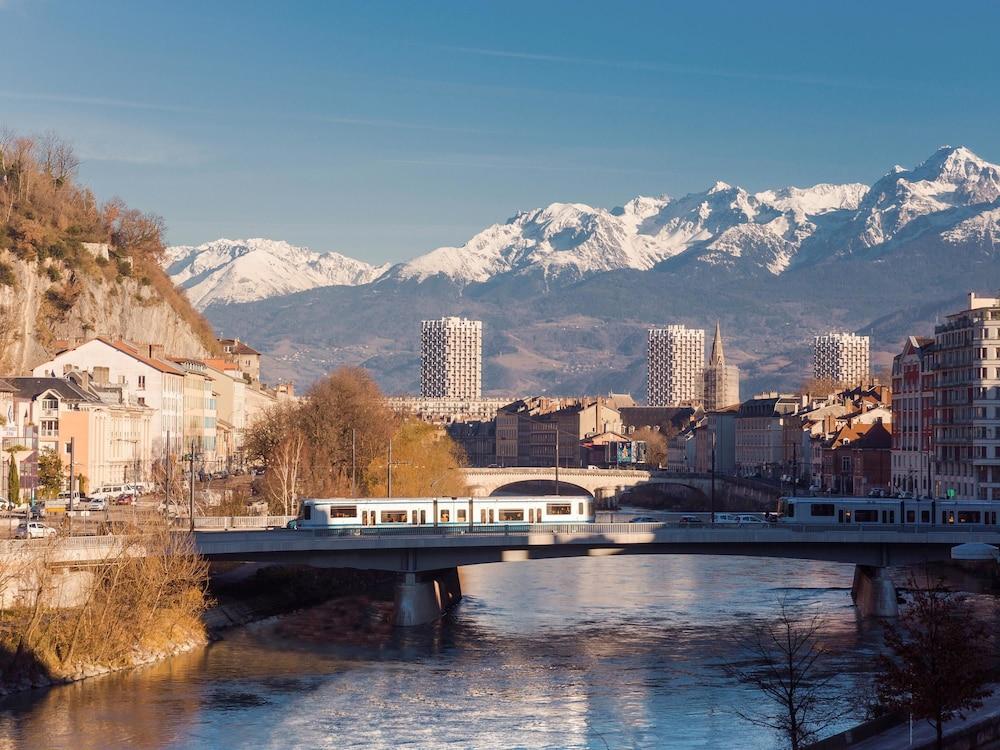 Ibis Grenoble Centre Bastille Eksteriør billede